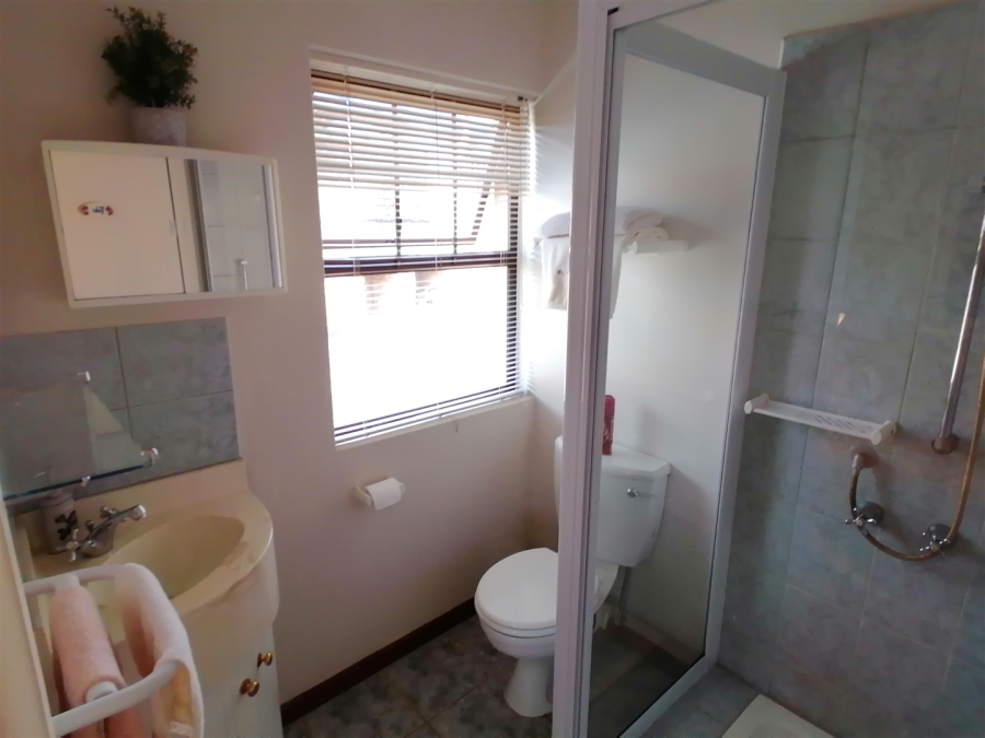 5 Bedroom Property for Sale in Bonnievale Western Cape